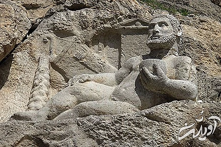 مجسمه هرکول بیستون,کوه بیستون,محوطه بیستون